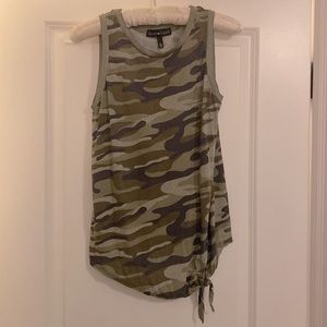 ✨2/$10 Camo Tank Top